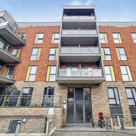 Luxury 2 Bed 2 Bath With Balcony New Build Apartment *South Central London* Exterior photo